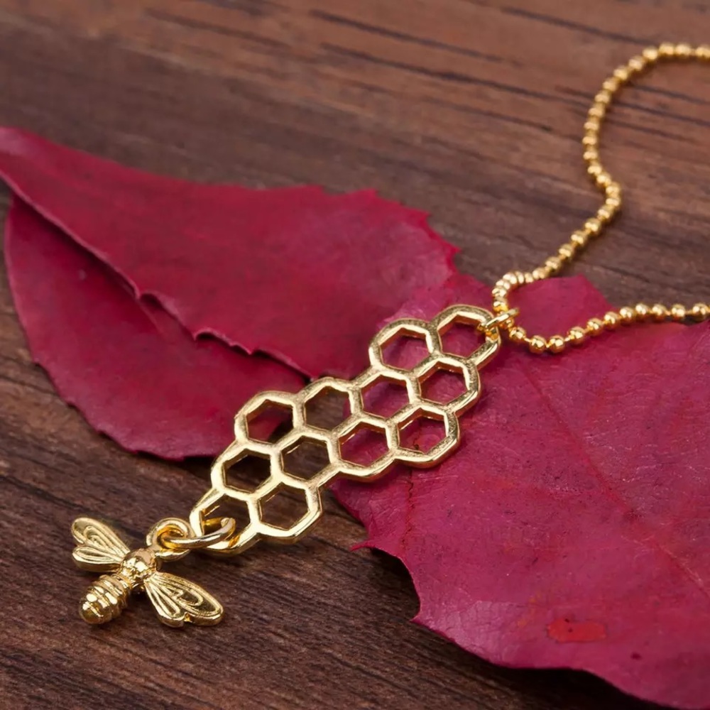 Gold Tone Honeycomb Bee Pendant Chain Necklace